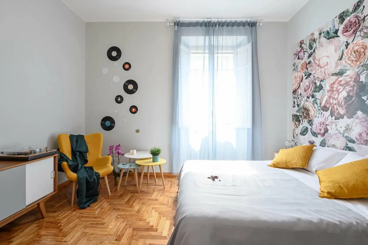 Апартаменты Glam 50 - Exlusive Penthouse In The Heart Of Рим 0*,