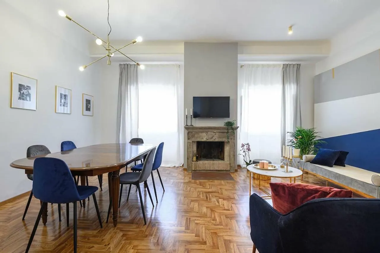 Апартаменты Glam 50 - Exlusive Penthouse In The Heart Of Рим 0*,